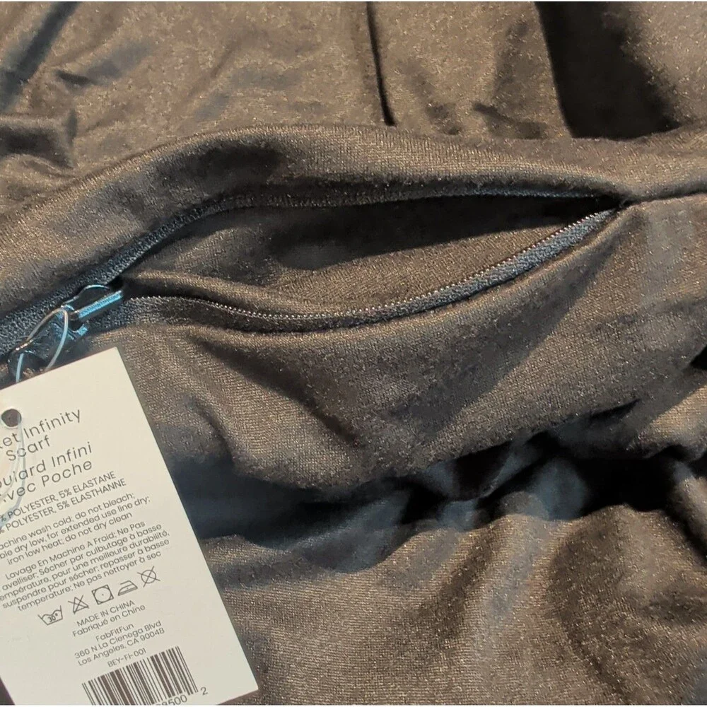 Beyond Yoga Pocket Infinity Scarf Black Hidden Zipper Outdoor Athleisure